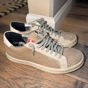 P448 Glitter Sneakers size 38